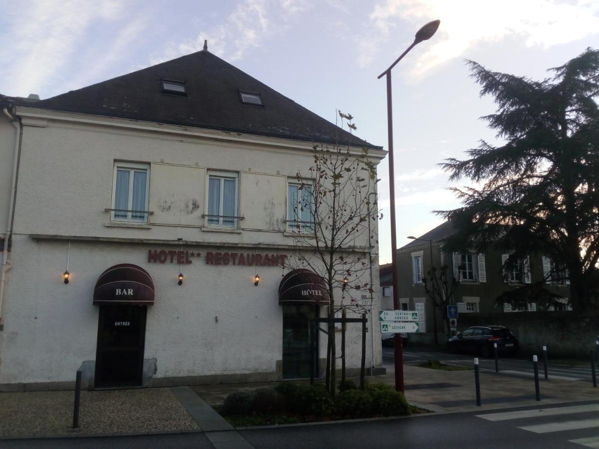 Hotel De La Gare Clisson Exteriér fotografie